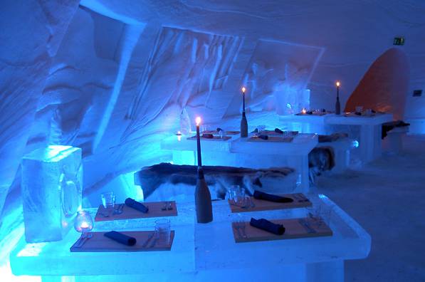 SnowRestaurant